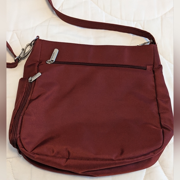Travelon Crossbody Anti Theft Bag - Picture 4 of 5